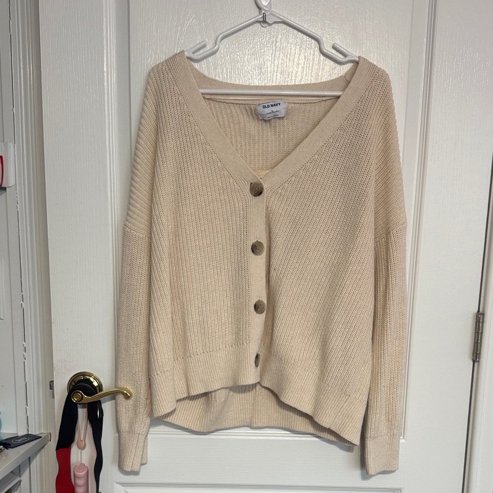 Old Navy Women's Cream Button-Front V-Neck Sweater
